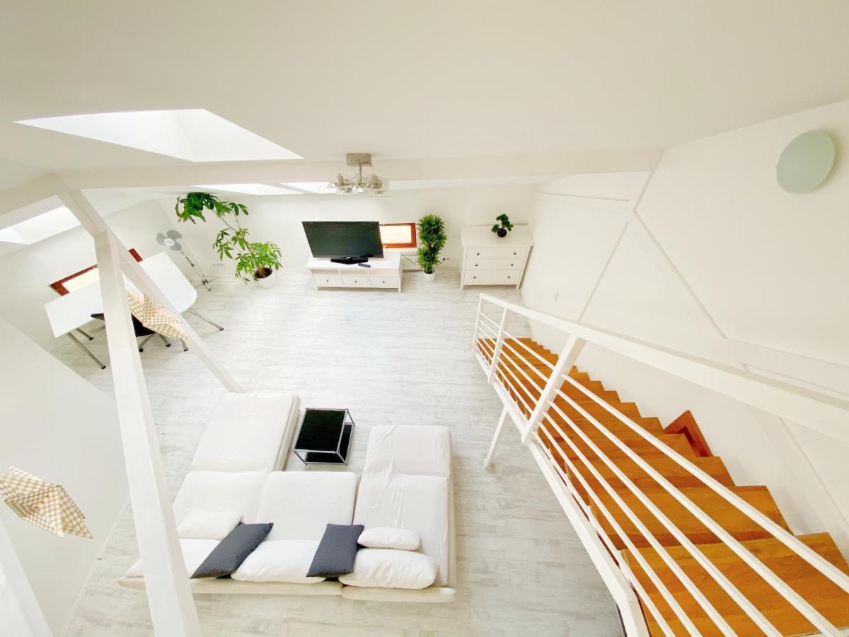 Loft With Rooftop And Free Parking In Garage Budapest Extérieur photo