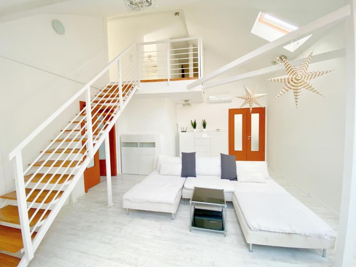 Loft With Rooftop And Free Parking In Garage Budapest Extérieur photo