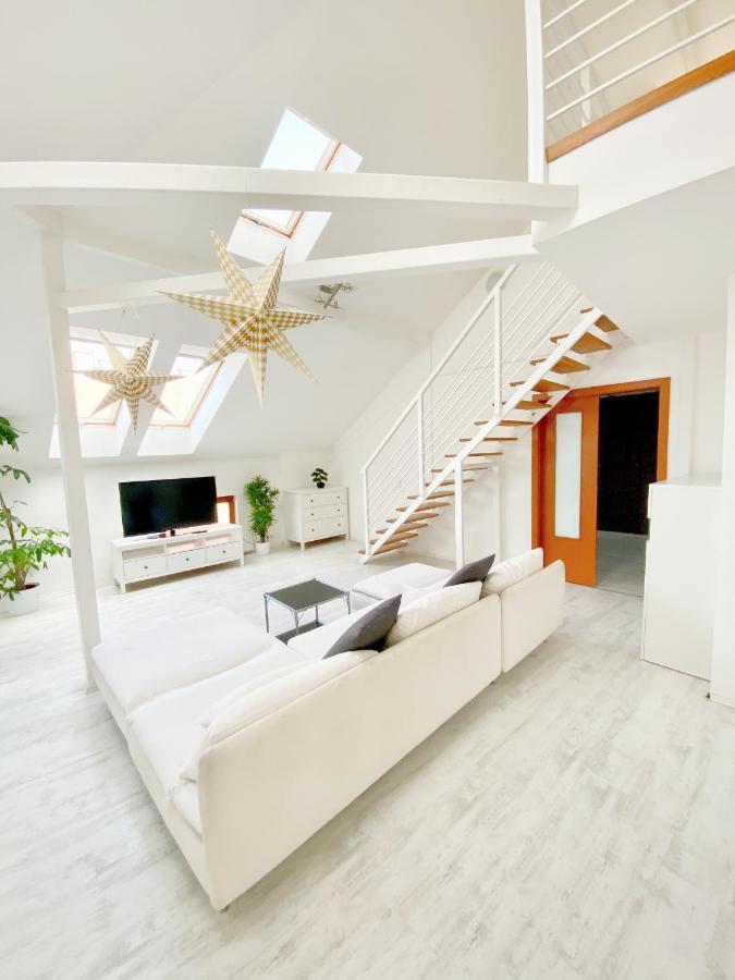 Loft With Rooftop And Free Parking In Garage Budapest Extérieur photo