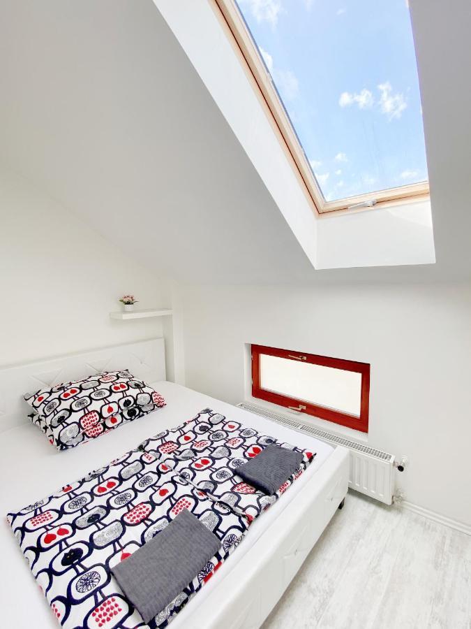Loft With Rooftop And Free Parking In Garage Budapest Extérieur photo