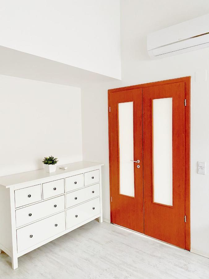 Loft With Rooftop And Free Parking In Garage Budapest Extérieur photo